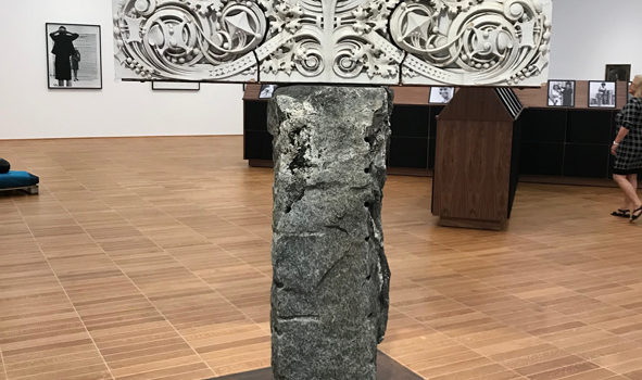 The Cross, 2020 von Theaster Gates