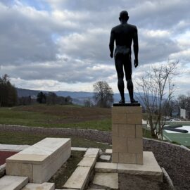 «Jüngling», 1948 von Franz Fischer in Magglingen