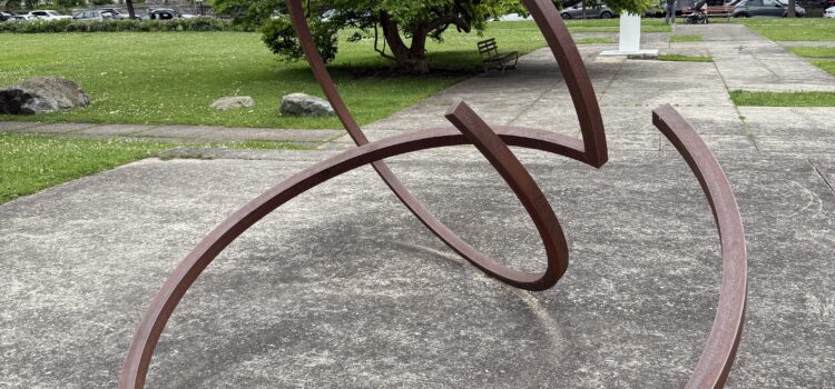 Vier Plastiken im Park von Kunstmuseum Solothurn Vier Plastiken im Park von Kunstmuseum Solothurn
